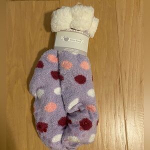 Your Feet Slipper socks in size 7-10( shoe size) NWOT. Anti slip